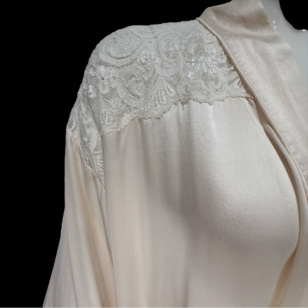 Valentino Intimo Ivory Silk Robe Lace Shoulder Detail Size Small - No Sash - Picture 3 of 8